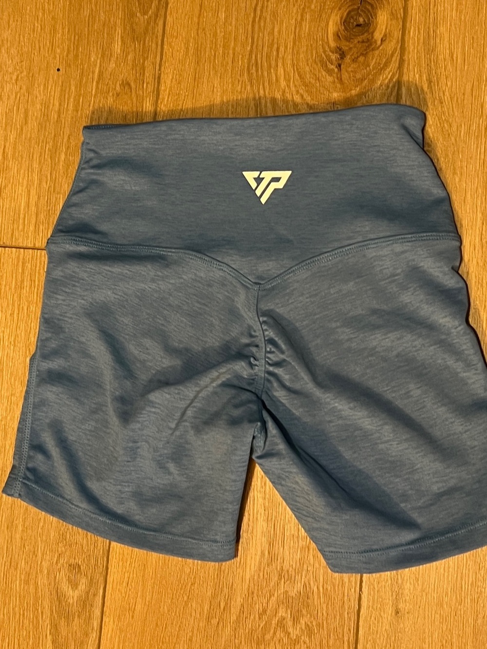 Keep That Pump High-Waist Women's Athletic Scrunch Shorts - Slate Blue